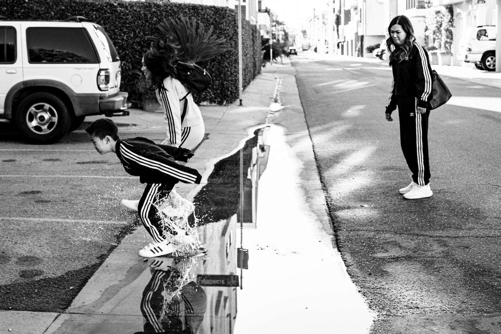 candid black and white photography santa monica