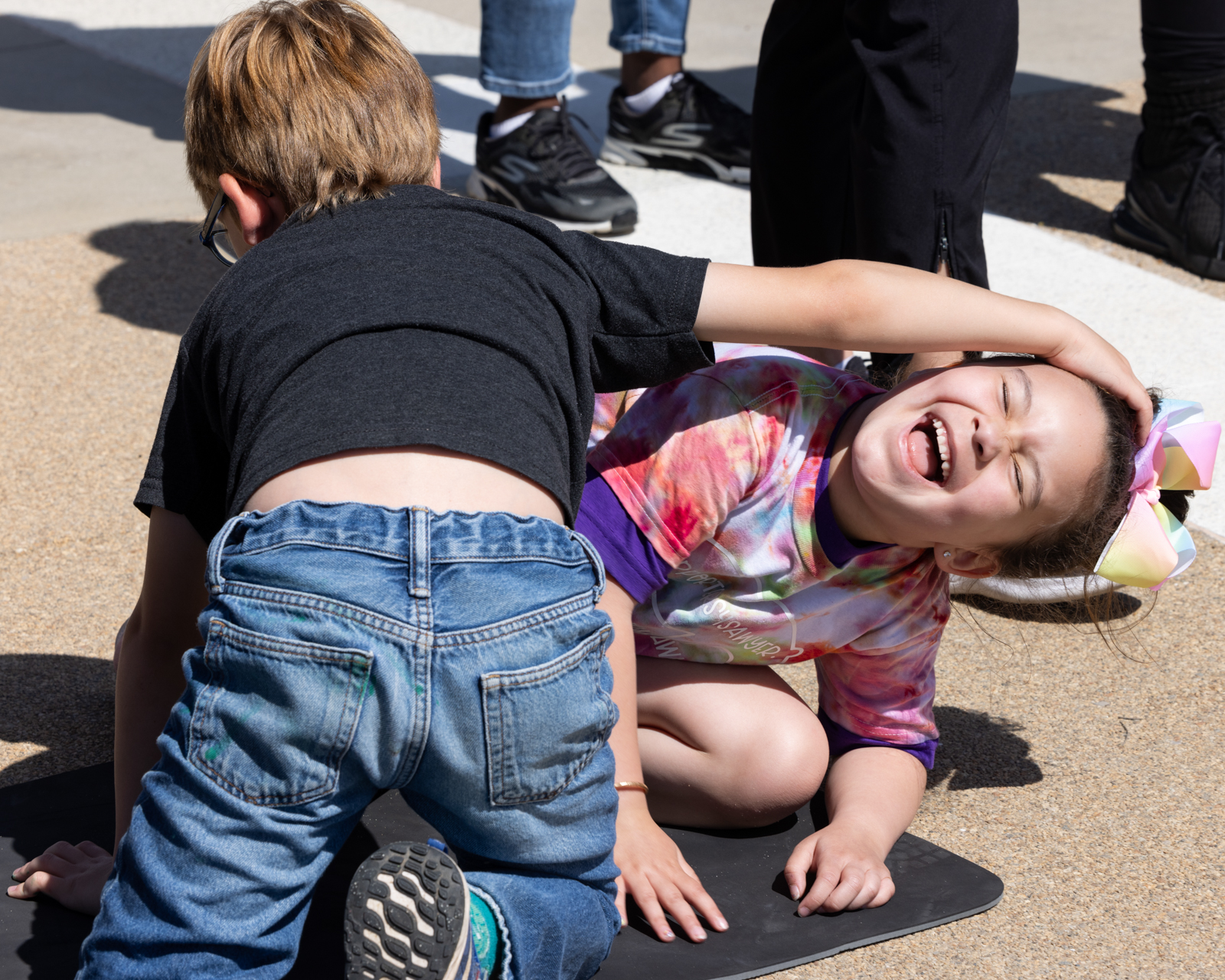 kids laughing and playing santa monica photography