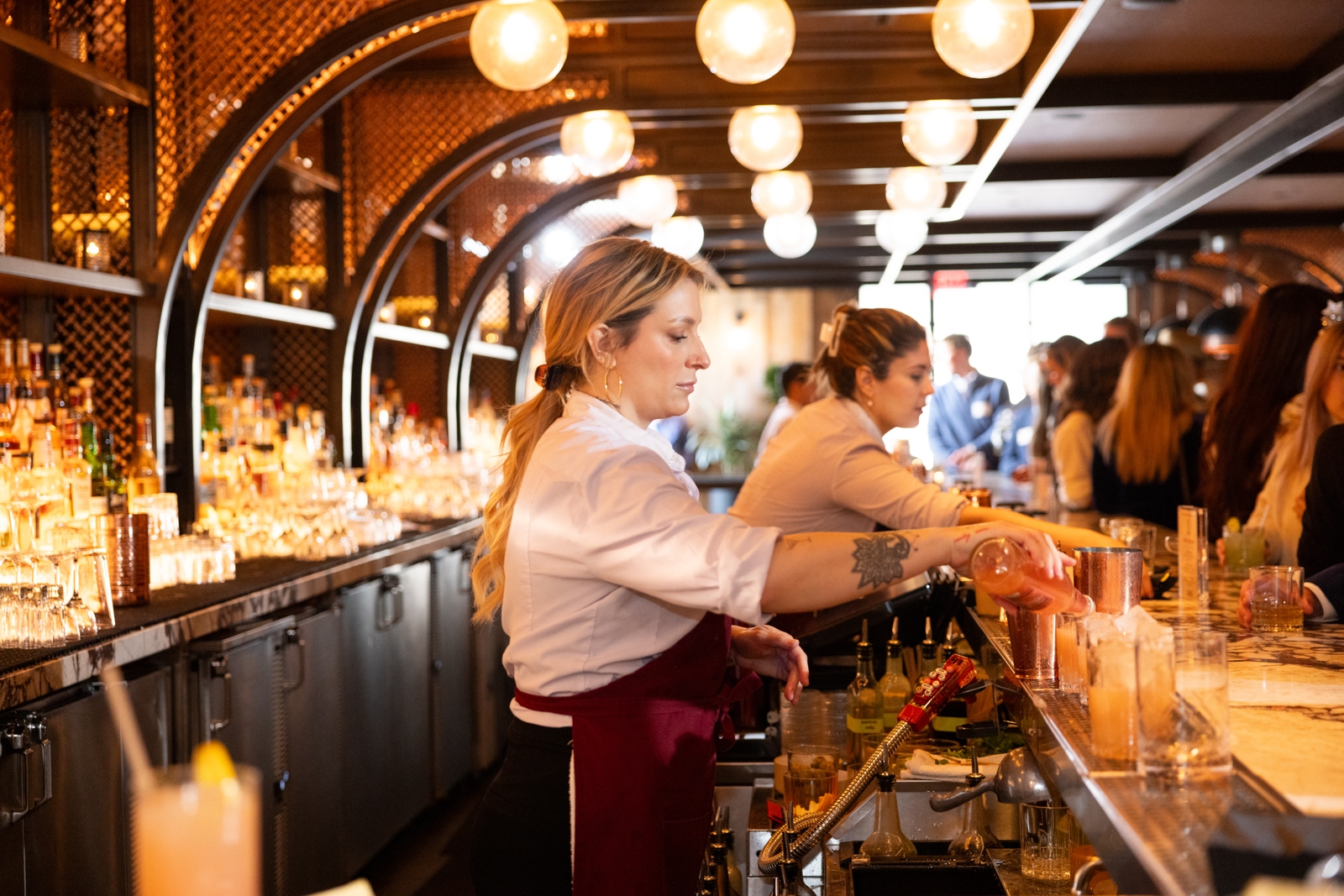 bartender catch steak la